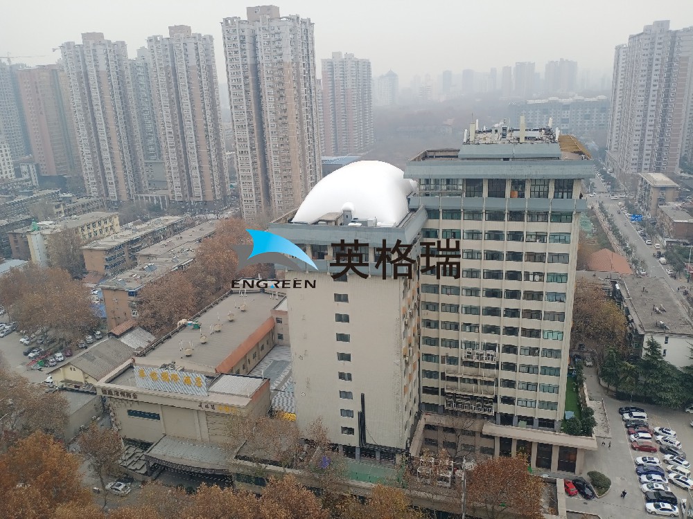 樓頂氣膜羽毛球館靈活利用城市空間，快速搭建減少工程干擾